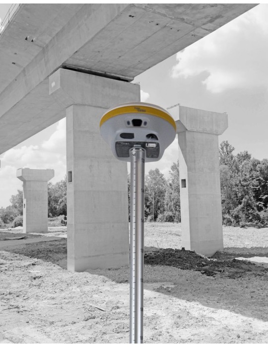 Unité GNSS TopoGEOS G70 avec caméra
